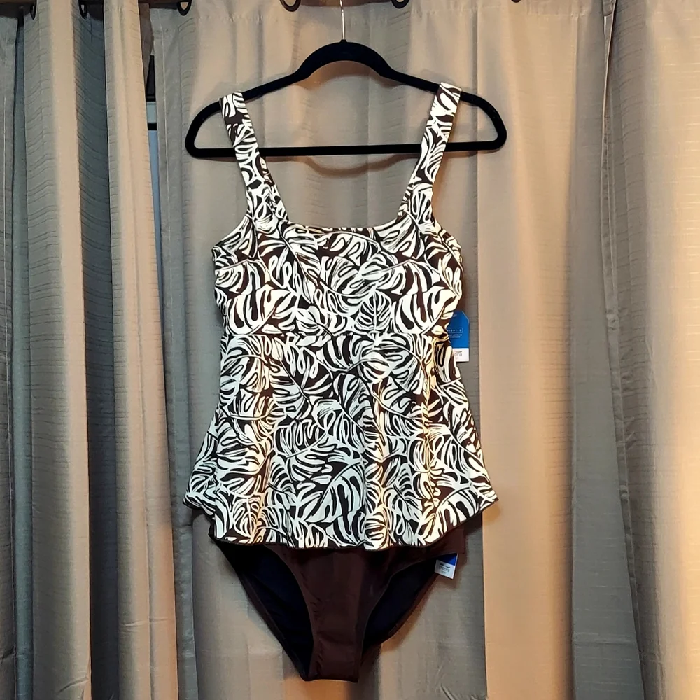 NWT Land's End Tankini Set Top Size 10-12 Bottoms Size 8